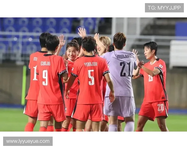 东亚杯精彩对决中国队迎战日本队直播盛况全程回顾