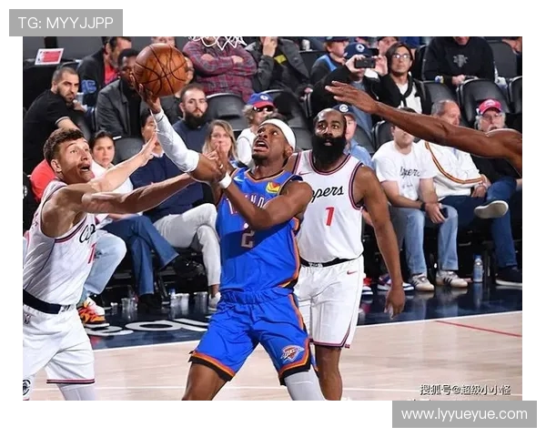 雷霆与快船激战第二场争夺季后赛关键胜利的精彩对决